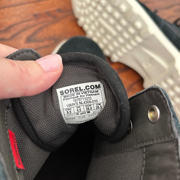 CLOSET CLOSING Sorel Caribou OTM Boot Sz 8.5 - Picture 4 of 6